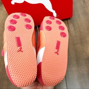 pointed toe rain boots